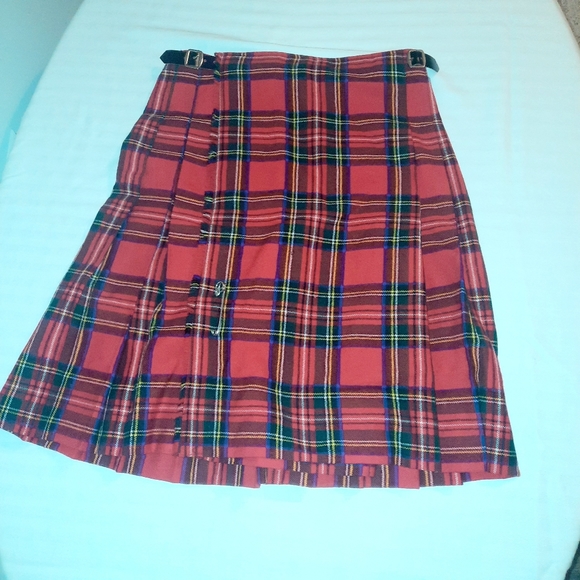 Tartan plaid wrap skirt with pin - Picture 4 of 12